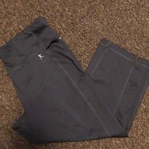 Danskin crop size medium